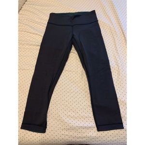 Lululemon Reversible Wonder Under Crops